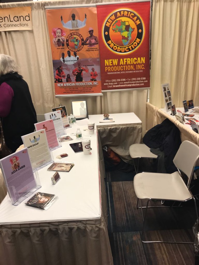 APAP NY 2018: Aida Samb avec le Label New African Production de Birane dans le Hall de Hilton Hotel APAP NY 2018: Aida Samb avec le Label New African Production de Birane dans le Hall de Hilton Hotel