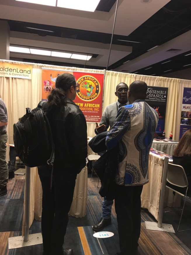 APAP NY 2018: Aida Samb avec le Label New African Production de Birane dans le Hall de Hilton Hotel APAP NY 2018: Aida Samb avec le Label New African Production de Birane dans le Hall de Hilton Hotel