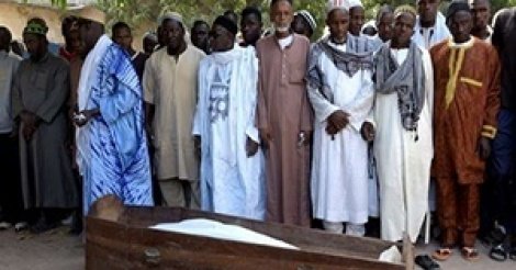 Ziguinchor : les imams prient pour les 14 victimes de la tuerie de Boffa Bayottes Ziguinchor : les imams prient pour les 14 victimes de la tuerie de Boffa Bayottes