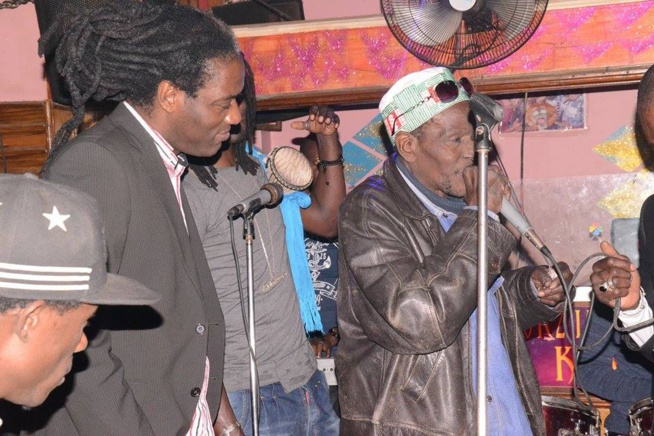 Les images de la soirée de MAME GOOR au club Gaindé. Regardez