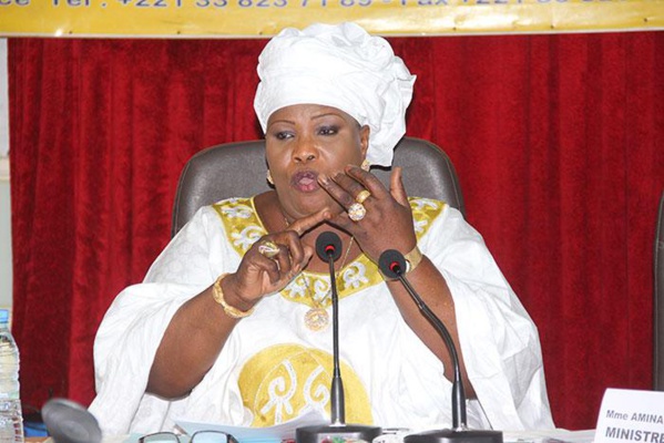 Aminata Mbengue Ndiaye, responsable des femmes socialistes : « Le PS n’est pas totalement satisfait du compagnonnage avec BBY » Aminata Mbengue Ndiaye, responsable des femmes socialistes : « Le PS n’est pas totalement satisfait du compagnonnage avec BBY »