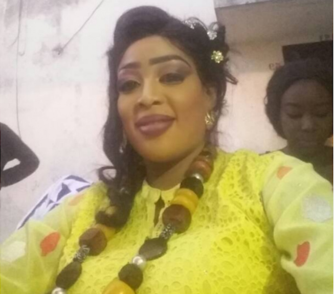 Amy Collé Dieng toujours à faire les éloges du Prophète PSL, même le jours de la fête de la naissance de sa fille Amy Collé Dieng toujours à faire les éloges du Prophète PSL, même le jours de la fête de la naissance de sa fille