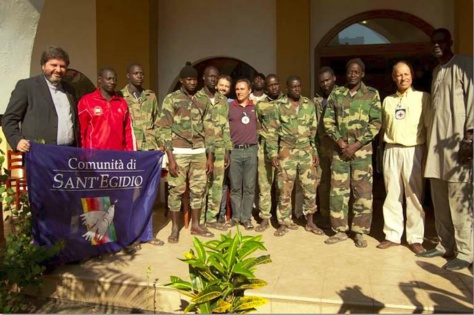 Malgré l'enquête sur la tuerie de Boffa: les discussions de paix pour la Casamance se poursuivent en Italie Malgré l'enquête sur la tuerie de Boffa: les discussions de paix pour la Casamance se poursuivent en Italie