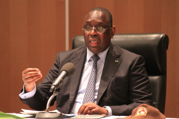 Enseignement Supérieur: Le Président Macky Sall pour le paiement régulier et à date, des allocations de bourses, des salaires des enseignants Enseignement Supérieur: Le Président Macky Sall pour le paiement régulier et à date, des allocations de bourses, des salaires des enseignants
