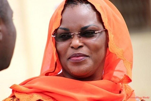 Décès Serigne Sidy Mokhtar : Marième Faye Sall s’est (enfin) rendue à Touba Décès Serigne Sidy Mokhtar : Marième Faye Sall s’est (enfin) rendue à Touba