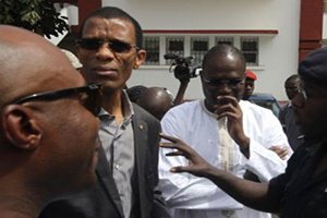 Prison de Rebeuss : Le maire Alioune Ndoye rend visite à Khalifa Sall Prison de Rebeuss : Le maire Alioune Ndoye rend visite à Khalifa Sall