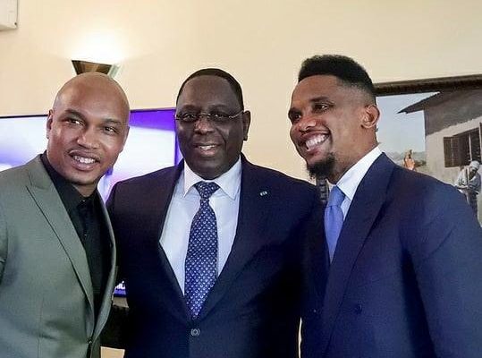 Le Président Macky Sall en toute complicité avec Samuel Eto’o et El Hadj Diouf …