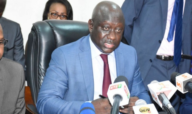 Affaire de la caisse d'avance : Le procureur assure ne pas vouloir la "tête chevelue" de Khalifa Sall Affaire de la caisse d'avance : Le procureur assure ne pas vouloir la "tête chevelue" de Khalifa Sall