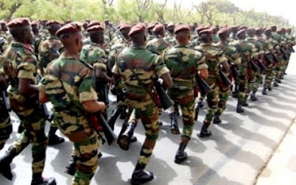 Situation sécuritaire en Gambie: 500 militaires attendus par le président Adama Barrow Situation sécuritaire en Gambie: 500 militaires attendus par le président Adama Barrow