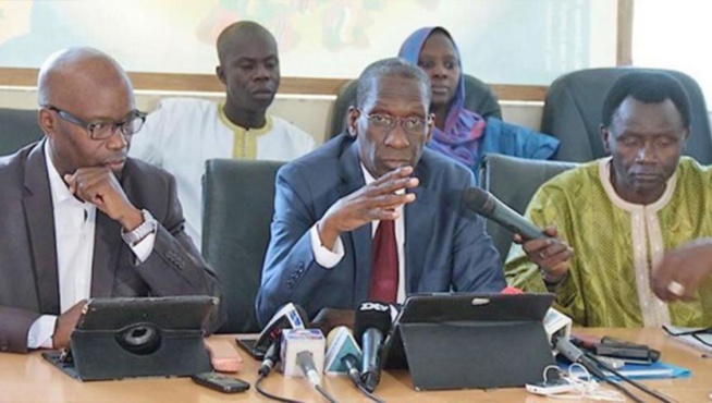 Avis du FPDR sur le réchauffement du front social : « L'Etat est en banqueroute non déclarée » (communiqué) Avis du FPDR sur le réchauffement du front social : « L'Etat est en banqueroute non déclarée » (communiqué)