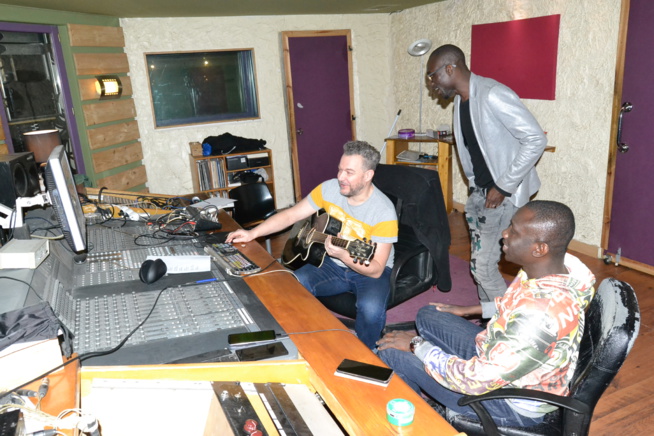 Quelle surprise nous réserve Pape Diou? En studio à Paris avec Alias. Quelle surprise nous réserve Pape Diou? En studio à Paris avec Alias.