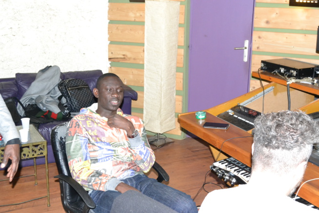 Quelle surprise nous réserve Pape Diou? En studio à Paris avec Alias. Quelle surprise nous réserve Pape Diou? En studio à Paris avec Alias.