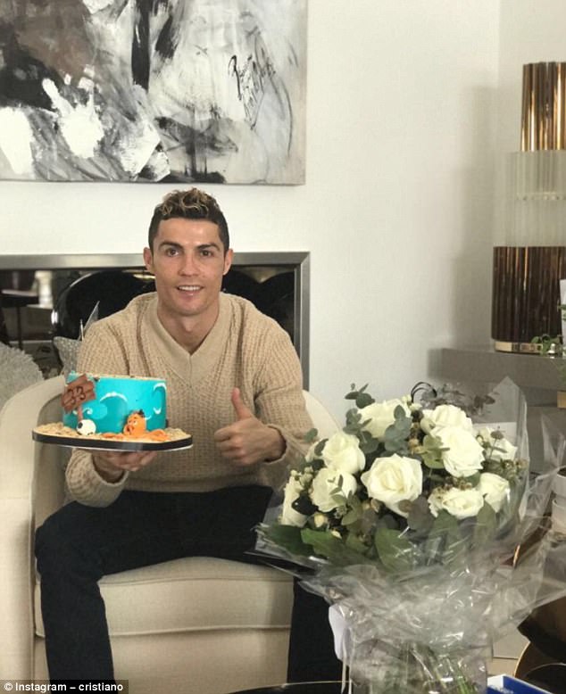 Ronaldo aussi a fêté son anniversaire (mais pas exactement comme Neymar)