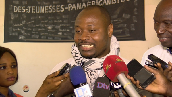 Collectif « France Dégage »: Guy Marius Sagna et Cie taxent Macky Sall de "collabo" et promettent une "défête de l’indépendance" Collectif « France Dégage »: Guy Marius Sagna et Cie taxent Macky Sall de "collabo" et promettent une "défête de l’indépendance"