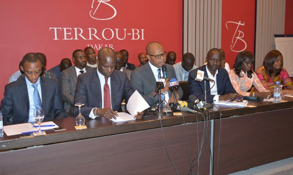 Sortie contre Macky Sall : « Initiative 2035 » tire à boulets rouges sur Idrissa Seck et l’opposition Sortie contre Macky Sall : « Initiative 2035 » tire à boulets rouges sur Idrissa Seck et l’opposition