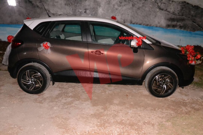 Le cadeau de El Hadj Ndiaye à sa fille Diéba le jour de son mariage. Regardez cette belle voiture. Le cadeau de El Hadj Ndiaye à sa fille Diéba le jour de son mariage. Regardez cette belle voiture.