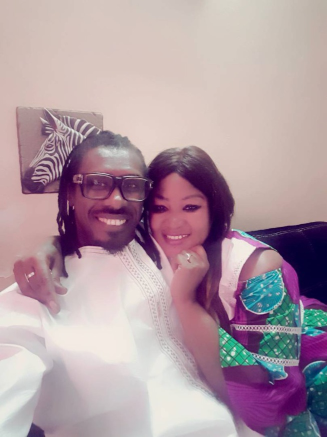 Awa toute heureuse dans les bras de son entraîneur de frère, Aliou Cissé Awa toute heureuse dans les bras de son entraîneur de frère, Aliou Cissé