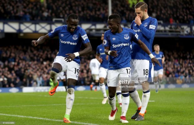 Baye Oumar Niasse et Gana Guèye dansent, noy moyto sa nonn… après le but de Niasse