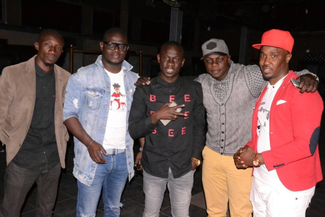 À jour j - 02 Pape Diouf à fond dans ses répétitions pour le grand jour de la nuit de la jeunesse au grand theatre. À jour j - 02 Pape Diouf à fond dans ses répétitions pour le grand jour de la nuit de la jeunesse au grand theatre.