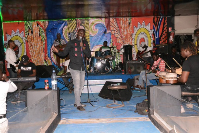 À jour j - 02 Pape Diouf à fond dans ses répétitions pour le grand jour de la nuit de la jeunesse au grand theatre. À jour j - 02 Pape Diouf à fond dans ses répétitions pour le grand jour de la nuit de la jeunesse au grand theatre.