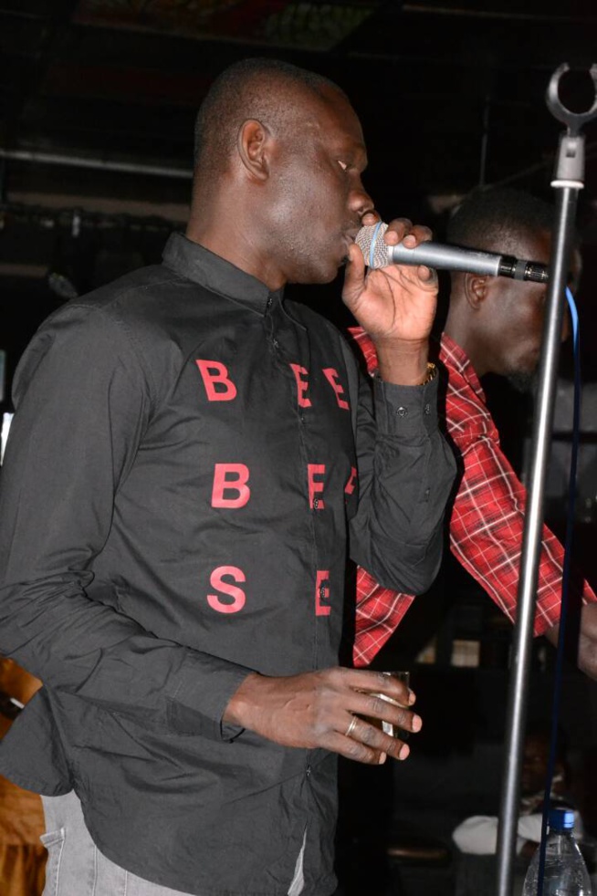 À jour j - 02 Pape Diouf à fond dans ses répétitions pour le grand jour de la nuit de la jeunesse au grand theatre. À jour j - 02 Pape Diouf à fond dans ses répétitions pour le grand jour de la nuit de la jeunesse au grand theatre.