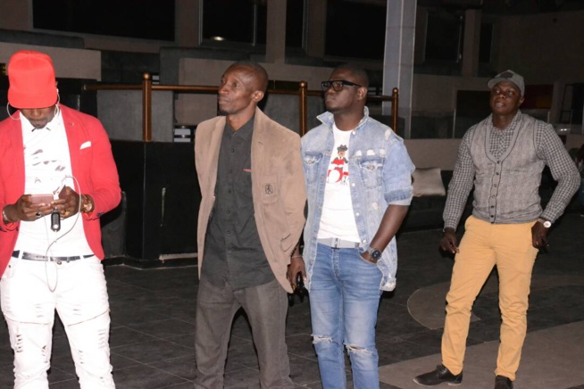 À jour j - 02 Pape Diouf à fond dans ses répétitions pour le grand jour de la nuit de la jeunesse au grand theatre. À jour j - 02 Pape Diouf à fond dans ses répétitions pour le grand jour de la nuit de la jeunesse au grand theatre.