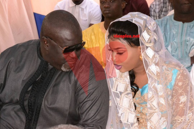 Mbacké Dioum donne le nom de son fils à Youssou Ndour et du feu producteur de la série idole Moussa Gueye Mbacké Dioum donne le nom de son fils à Youssou Ndour et du feu producteur de la série idole Moussa Gueye