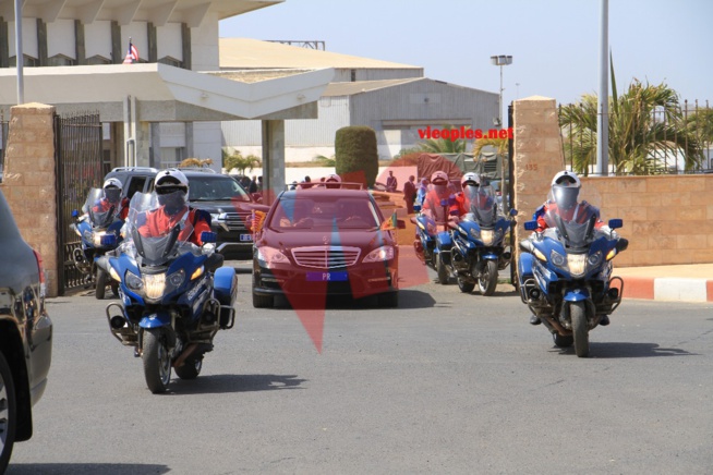 Les images de l'arrivé du nouveau Président Libérien George Whea avec le Président Macky Sall à Dakar.