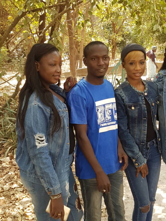 L'association de Jeunes de Kafountine en compagnie du Groupe Safari à leur Festival.