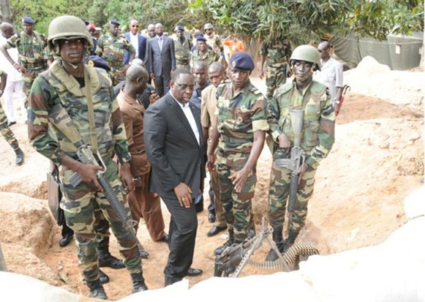 Démantèlement des bases rebelles : Macky augmente les primes des soldats en guise de félicitations Démantèlement des bases rebelles : Macky augmente les primes des soldats en guise de félicitations