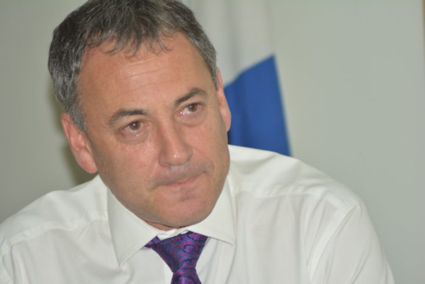 Vidéo: (Entretien exclusif) Paul Hirschson, ambassadeur d’Israël au Sénégal: « C’est le peuple sénégalais qui va développer le Sénégal et personne d’autre « ( Dakar7.com) Vidéo: (Entretien exclusif) Paul Hirschson, ambassadeur d’Israël au Sénégal: « C’est le peuple sénégalais qui va développer le Sénégal et personne d’autre « ( Dakar7.com)