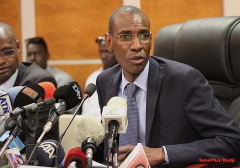 Lutte contre les accidents: Abdoulaye Daouda Diallo annonce l'interdiction de circuler entre 22h et 6h du matin Lutte contre les accidents: Abdoulaye Daouda Diallo annonce l'interdiction de circuler entre 22h et 6h du matin