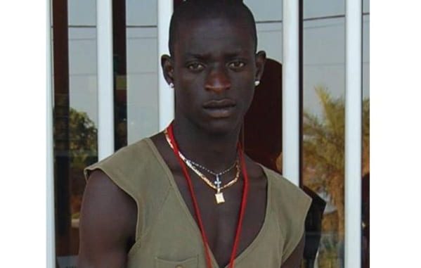 L’homme qui a filmé un policier giflant un jeune, arrêté L’homme qui a filmé un policier giflant un jeune, arrêté