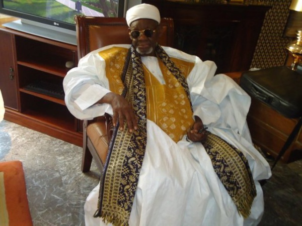 Relations Sénégal-Mauritanie : Le Khalife de Médina Baye s'est rendu à Nouakchott pour voir le Président Aziz Relations Sénégal-Mauritanie : Le Khalife de Médina Baye s'est rendu à Nouakchott pour voir le Président Aziz