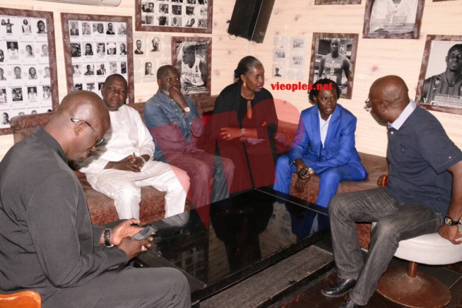 ANNIVERSAIRE Demba Guissé, Baba Maal et Pape Diouf en guest star au Five sur la Rte des Almadies.