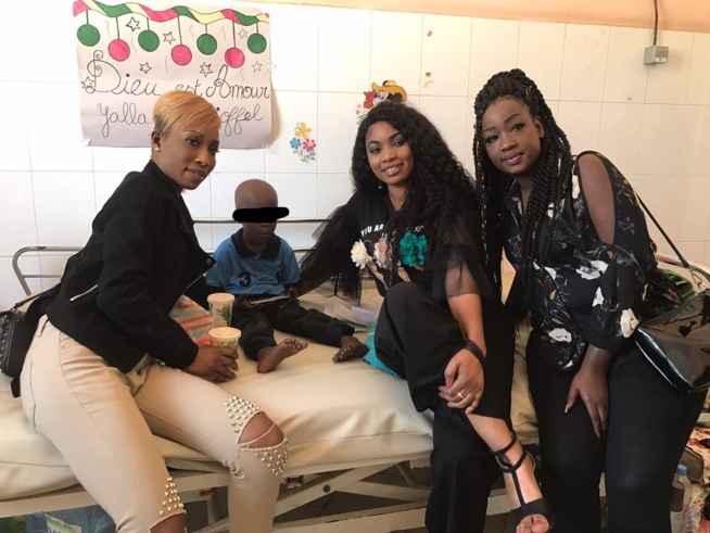 Le trio du Groupe Safari chez les enfants de l'hôpital le Dantec.