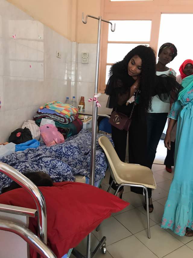 Le trio du Groupe Safari chez les enfants de l'hôpital le Dantec. Le trio du Groupe Safari chez les enfants de l'hôpital le Dantec.