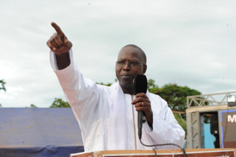Dionne raille les opposants à Macky Sall: "Ils passent leur temps sur Instagram, Facebook, Twitter et..." Dionne raille les opposants à Macky Sall: "Ils passent leur temps sur Instagram, Facebook, Twitter et..."
