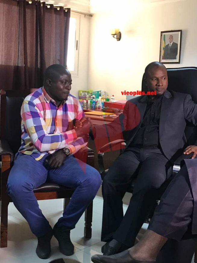 EXCLUSIFVIPEOPLES: Assane Ndiaye Baol production présente ses excuses chez Clédor Guéye le patron de BOSS organisateur du combat Ama Baldé Papa Sow. EXCLUSIFVIPEOPLES: Assane Ndiaye Baol production présente ses excuses chez Clédor Guéye le patron de BOSS organisateur du combat Ama Baldé Papa Sow.