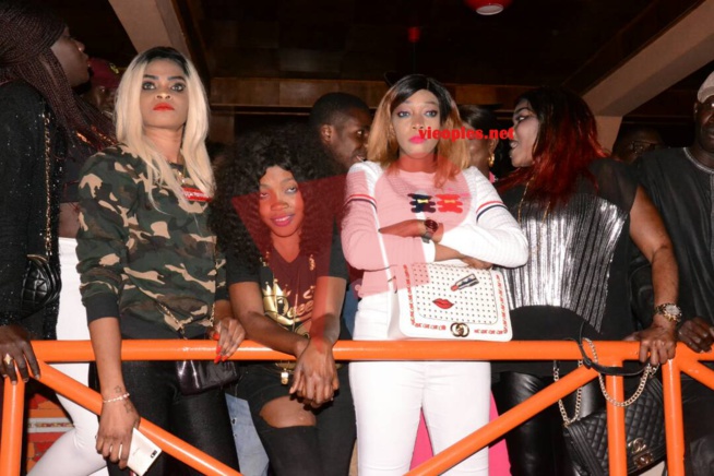 55 IMAGES : Dans la chaleur du Ravin, Pape Diouf met son "YEUNGUEL GUEUSSEM" en avant. Sortie Officielle le 14? 55 IMAGES : Dans la chaleur du Ravin, Pape Diouf met son "YEUNGUEL GUEUSSEM" en avant. Sortie Officielle le 14?