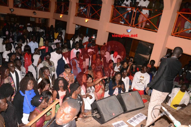 55 IMAGES : Dans la chaleur du Ravin, Pape Diouf met son "YEUNGUEL GUEUSSEM" en avant. Sortie Officielle le 14? 55 IMAGES : Dans la chaleur du Ravin, Pape Diouf met son "YEUNGUEL GUEUSSEM" en avant. Sortie Officielle le 14?