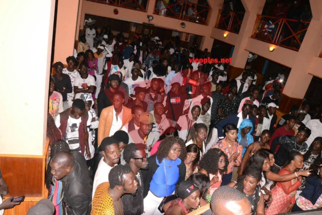 55 IMAGES : Dans la chaleur du Ravin, Pape Diouf met son "YEUNGUEL GUEUSSEM" en avant. Sortie Officielle le 14? 55 IMAGES : Dans la chaleur du Ravin, Pape Diouf met son "YEUNGUEL GUEUSSEM" en avant. Sortie Officielle le 14?