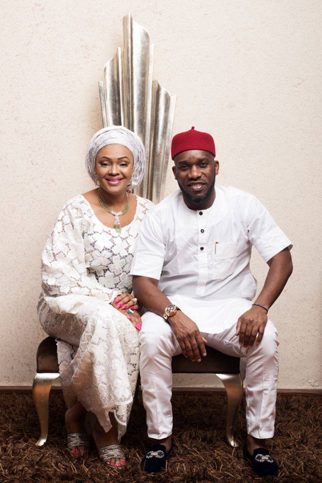 ( 05 Photos ) Jay-Jay Okocha fête son 20ème anniversaire de mariage ( 05 Photos ) Jay-Jay Okocha fête son 20ème anniversaire de mariage