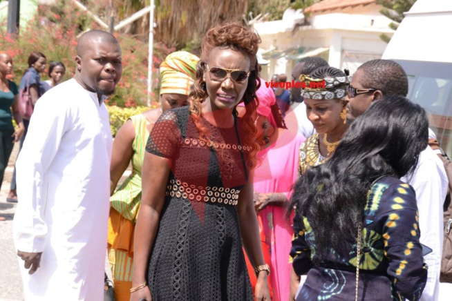 La Diva Coumba Gawlo en Conférence de presse sur le festival chant des linguères thèmes La Diva Coumba Gawlo en Conférence de presse sur le festival chant des linguères thèmes