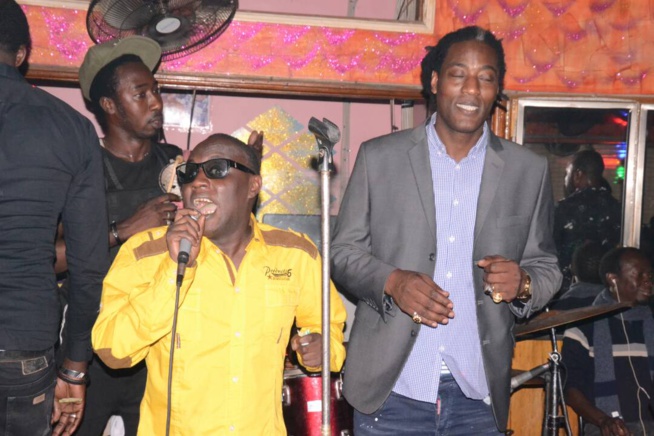 Aprés le succés de son anniversaire, Mame GOOR chauffe le Club Gaindé VIP et promet le feu le vendredi 16 au Saraba. Aprés le succés de son anniversaire, Mame GOOR chauffe le Club Gaindé VIP et promet le feu le vendredi 16 au Saraba.