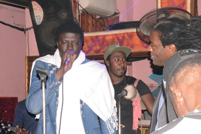 Aprés le succés de son anniversaire, Mame GOOR chauffe le Club Gaindé VIP et promet le feu le vendredi 16 au Saraba. Aprés le succés de son anniversaire, Mame GOOR chauffe le Club Gaindé VIP et promet le feu le vendredi 16 au Saraba.