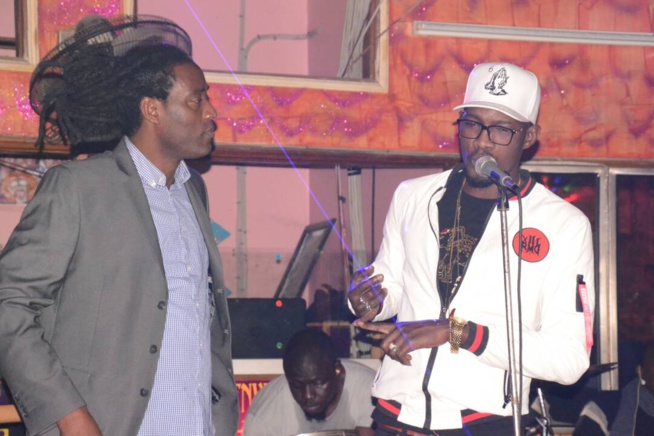 Aprés le succés de son anniversaire, Mame GOOR chauffe le Club Gaindé VIP et promet le feu le vendredi 16 au Saraba. Aprés le succés de son anniversaire, Mame GOOR chauffe le Club Gaindé VIP et promet le feu le vendredi 16 au Saraba.