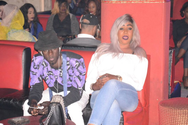 Aprés le succés de son anniversaire, Mame GOOR chauffe le Club Gaindé VIP et promet le feu le vendredi 16 au Saraba. Aprés le succés de son anniversaire, Mame GOOR chauffe le Club Gaindé VIP et promet le feu le vendredi 16 au Saraba.