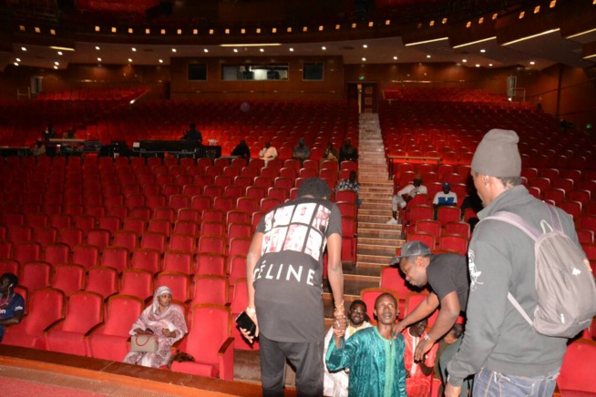 JOUR J SARGAL DJIGUENE avec Baye Ndiaye Albourakh Events: Waly Seck en mode Sound Check promet un spectacle de feu au Grand Theatre ce soir à Guichet Fermé.