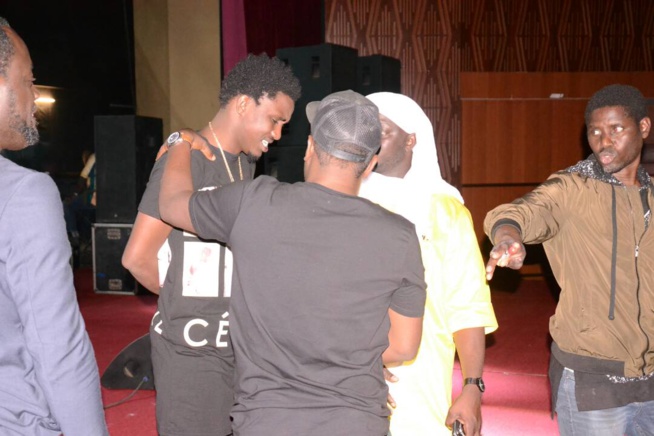 JOUR J SARGAL DJIGUENE avec Baye Ndiaye Albourakh Events: Waly Seck en mode Sound Check promet un spectacle de feu au Grand Theatre ce soir à Guichet Fermé.